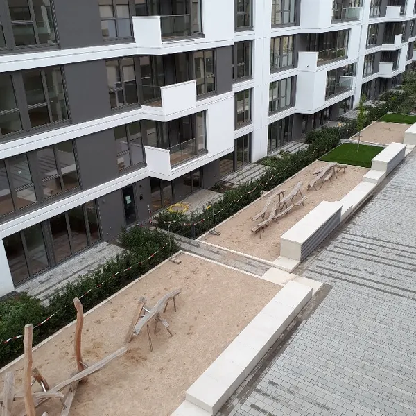 2 Zimmer Balkonapt. in Mitte mit Einbauküche — photo 1